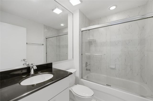 10758 SE HIGHWAY 464C, Ocklawaha, FL 32179