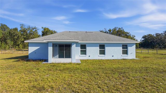 10758 SE HIGHWAY 464C, Ocklawaha, FL 32179