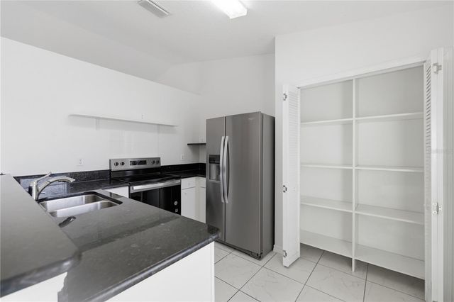 10758 SE HIGHWAY 464C, Ocklawaha, FL 32179