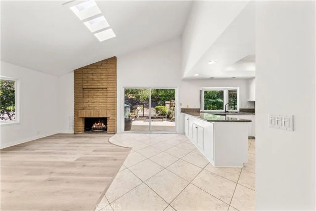 17 Morning Dew, Irvine, CA 92603