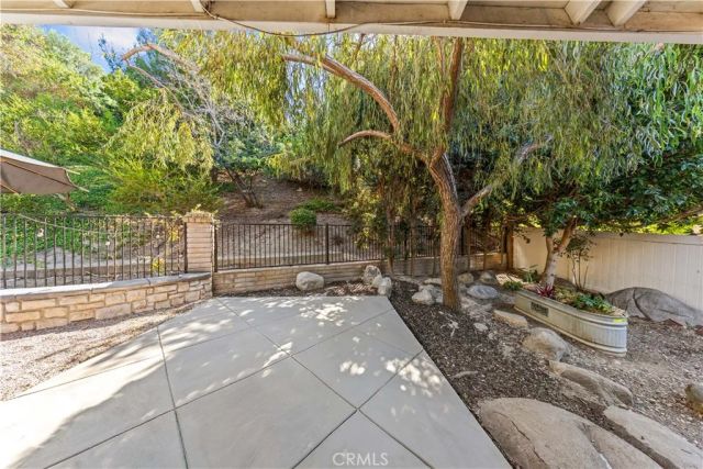 17 Morning Dew, Irvine, CA 92603