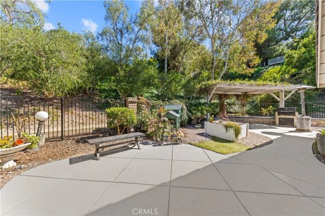17 Morning Dew, Irvine, CA 92603