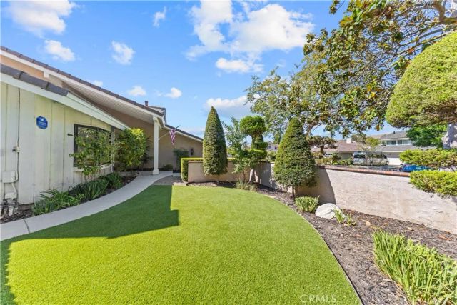 17 Morning Dew, Irvine, CA 92603