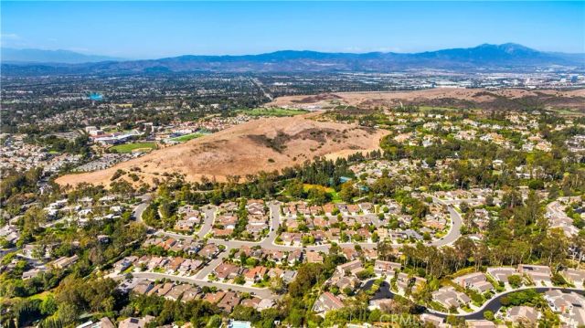 17 Morning Dew, Irvine, CA 92603