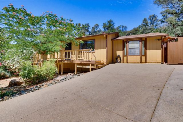 17495 Anona Ct, Grass Valley, CA 95949