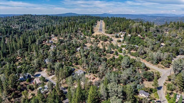 17495 Anona Ct, Grass Valley, CA 95949