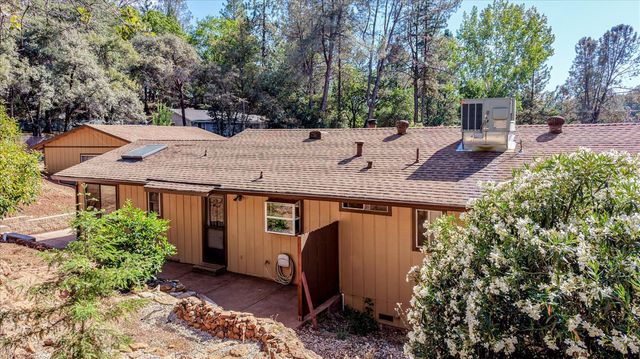17495 Anona Ct, Grass Valley, CA 95949