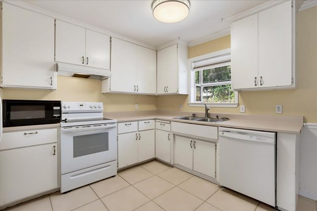 17495 Anona Ct, Grass Valley, CA 95949