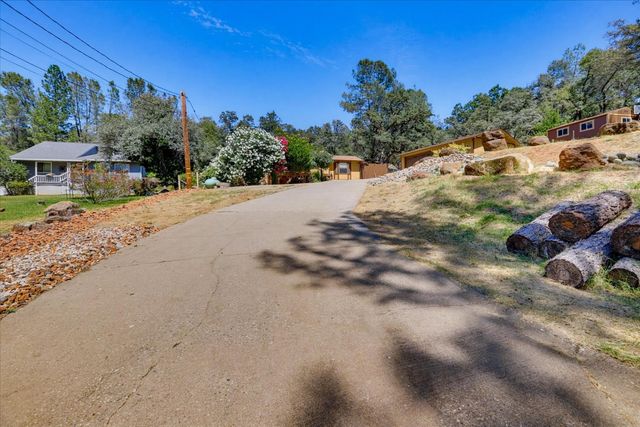 17495 Anona Ct, Grass Valley, CA 95949