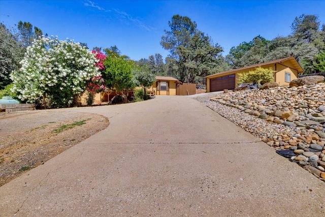 17495 Anona Ct, Grass Valley, CA 95949