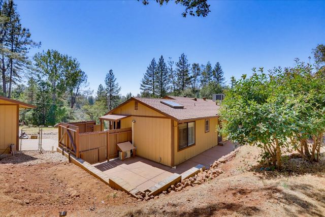 17495 Anona Ct, Grass Valley, CA 95949