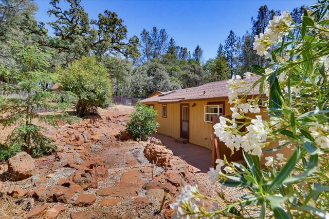 17495 Anona Ct, Grass Valley, CA 95949