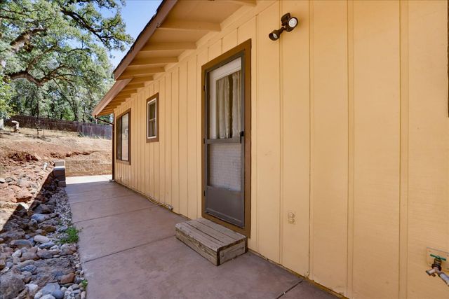 17495 Anona Ct, Grass Valley, CA 95949