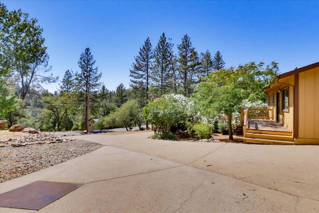 17495 Anona Ct, Grass Valley, CA 95949
