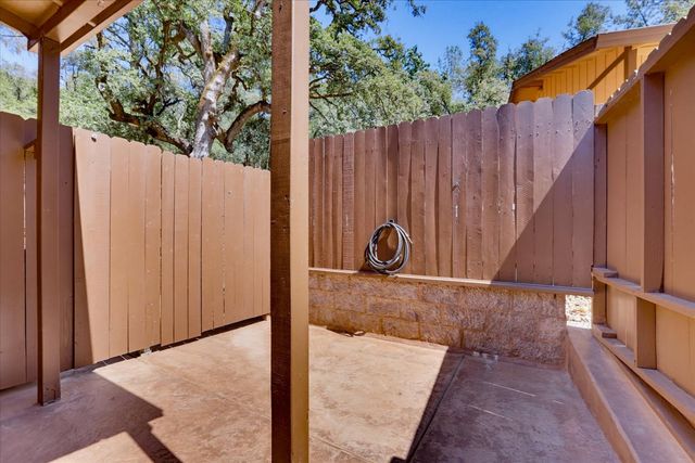 17495 Anona Ct, Grass Valley, CA 95949