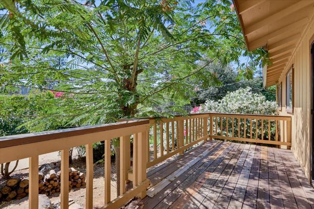 17495 Anona Ct, Grass Valley, CA 95949