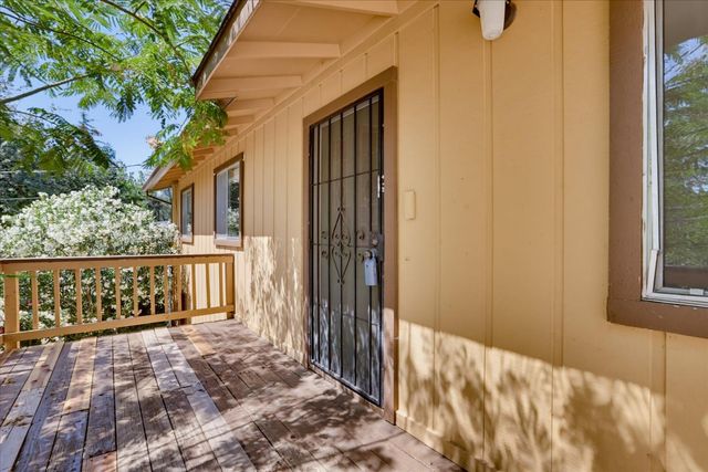 17495 Anona Ct, Grass Valley, CA 95949