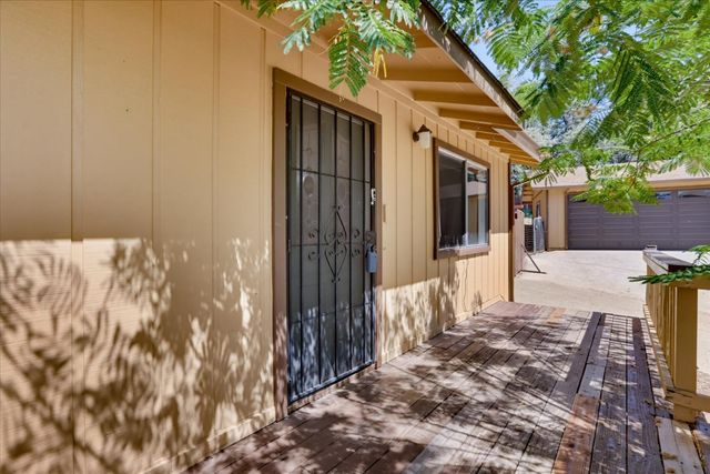 17495 Anona Ct, Grass Valley, CA 95949