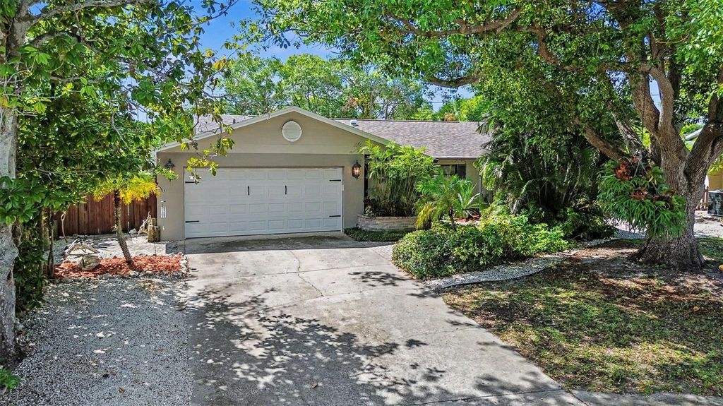 508 WHITE OAK DRIVE, Tarpon Springs, FL 34689