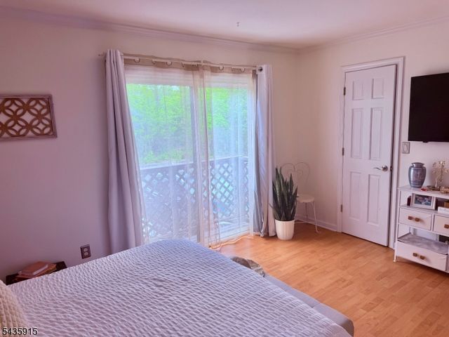 1109 Spruce Hills Dr, Glen Gardner Boro, NJ 08826