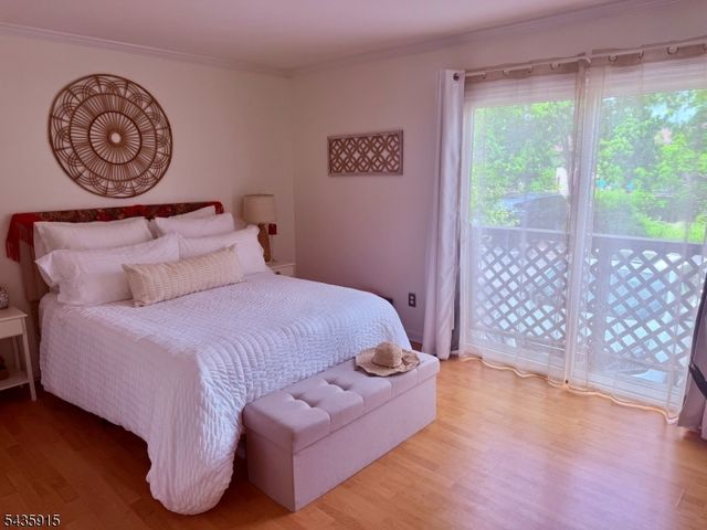 1109 Spruce Hills Dr, Glen Gardner Boro, NJ 08826