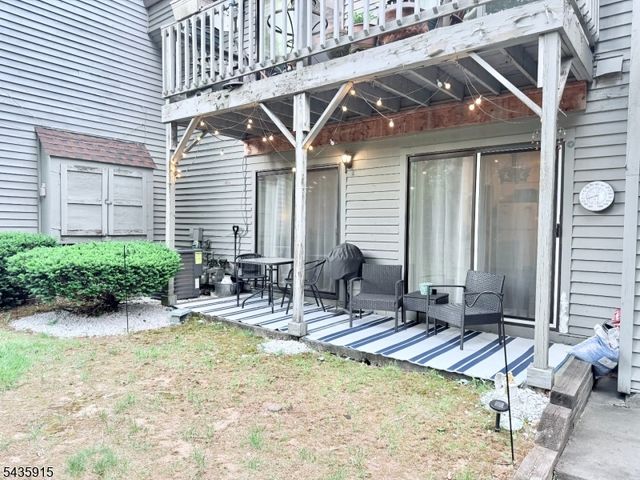 1109 Spruce Hills Dr, Glen Gardner Boro, NJ 08826