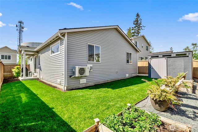 7121 42nd Place NE, Marysville, WA 98270