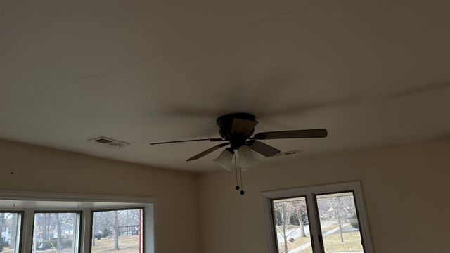 155 S Seymour Avenue, Grayslake, IL 60030