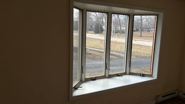 155 S Seymour Avenue, Grayslake, IL 60030