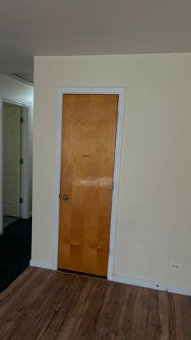 155 S Seymour Avenue, Grayslake, IL 60030