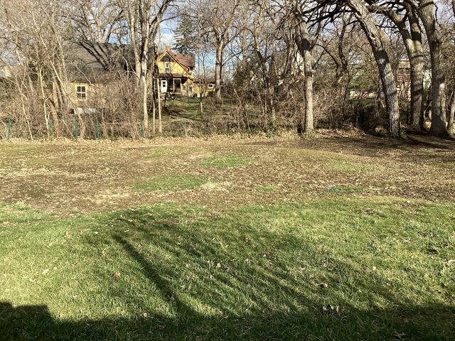 155 S Seymour Avenue, Grayslake, IL 60030