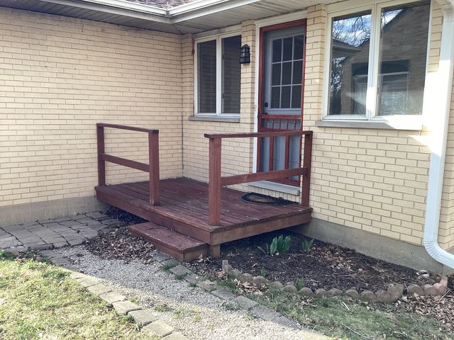 155 S Seymour Avenue, Grayslake, IL 60030