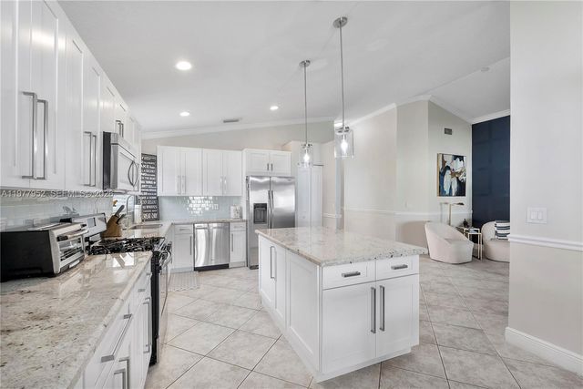 2365 NW 137th Ter, Sunrise, FL 33323