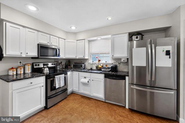 3 PENNCROSS CIR, Newark, DE 19702