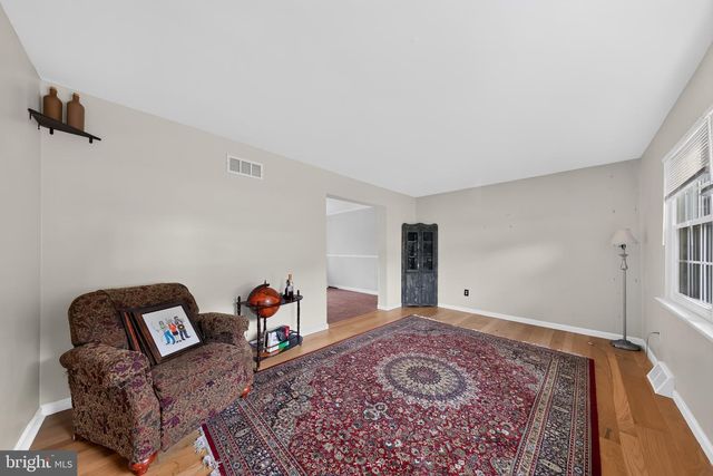 3 PENNCROSS CIR, Newark, DE 19702