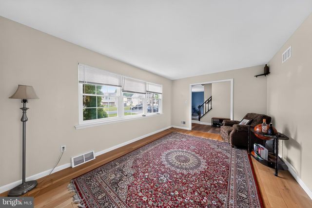 3 PENNCROSS CIR, Newark, DE 19702
