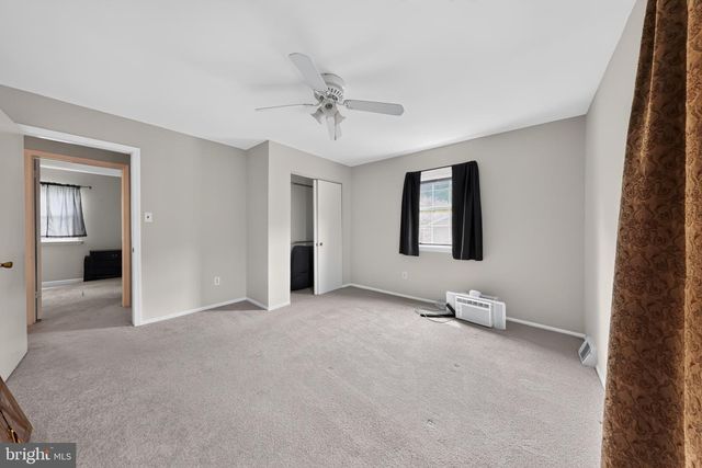 3 PENNCROSS CIR, Newark, DE 19702