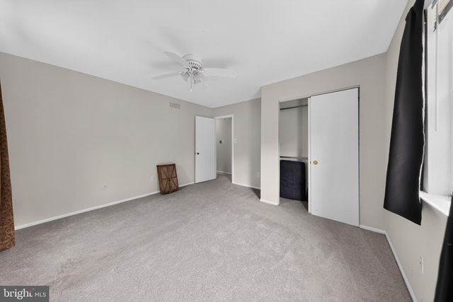 3 PENNCROSS CIR, Newark, DE 19702