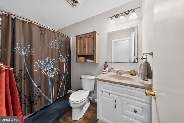 3 PENNCROSS CIR, Newark, DE 19702
