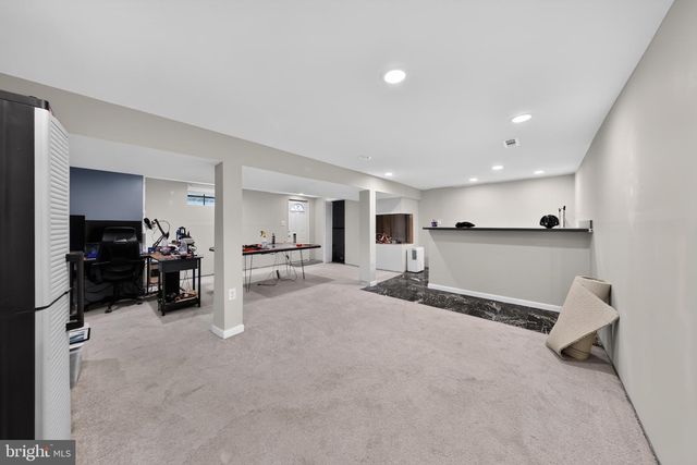 3 PENNCROSS CIR, Newark, DE 19702