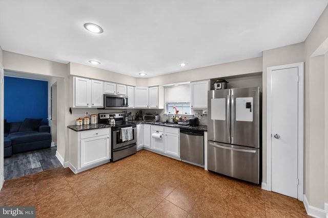 3 PENNCROSS CIR, Newark, DE 19702
