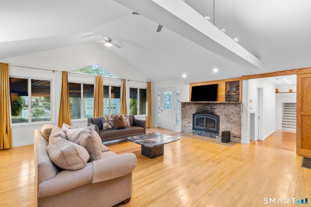 231 Pawson Road, Branford, CT 06405