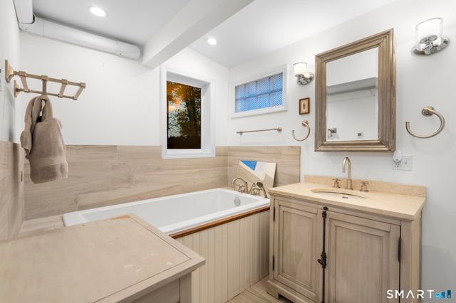 231 Pawson Road, Branford, CT 06405
