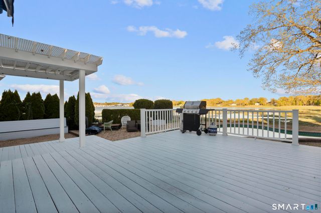 231 Pawson Road, Branford, CT 06405