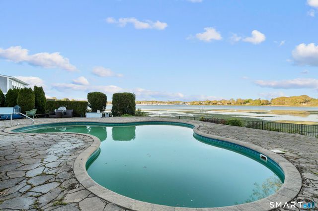 231 Pawson Road, Branford, CT 06405
