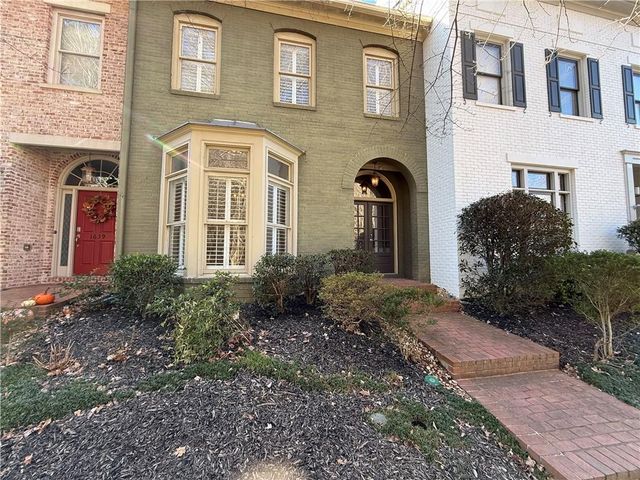 1641 Ridenour Parkway NW, Kennesaw, GA 30152