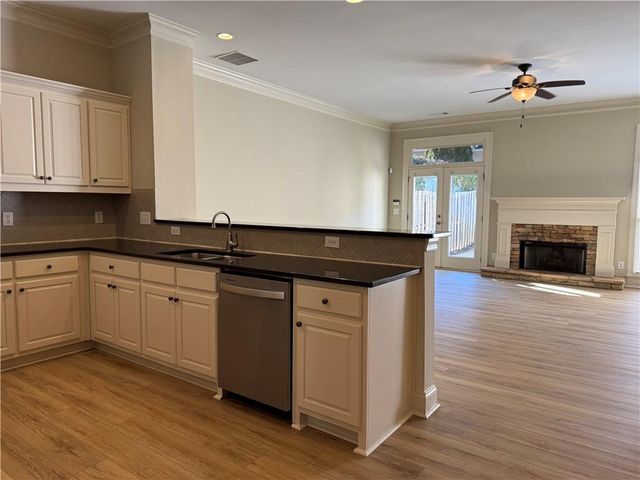 1641 Ridenour Parkway NW, Kennesaw, GA 30152