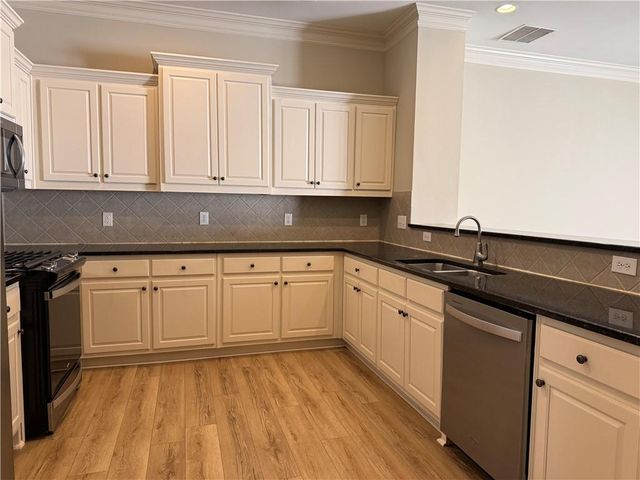 1641 Ridenour Parkway NW, Kennesaw, GA 30152