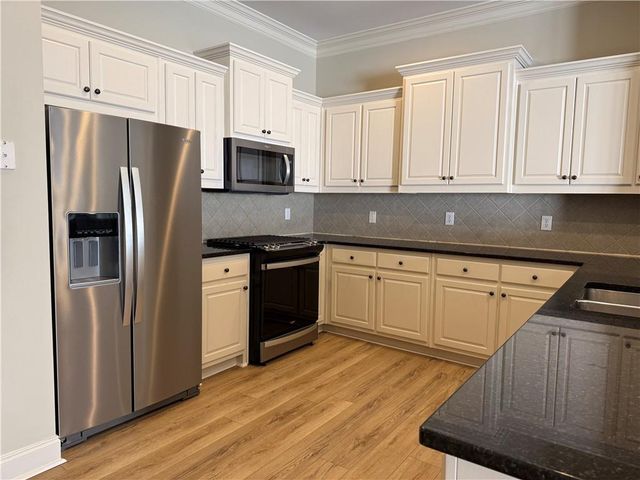 1641 Ridenour Parkway NW, Kennesaw, GA 30152