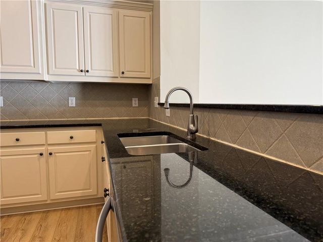 1641 Ridenour Parkway NW, Kennesaw, GA 30152